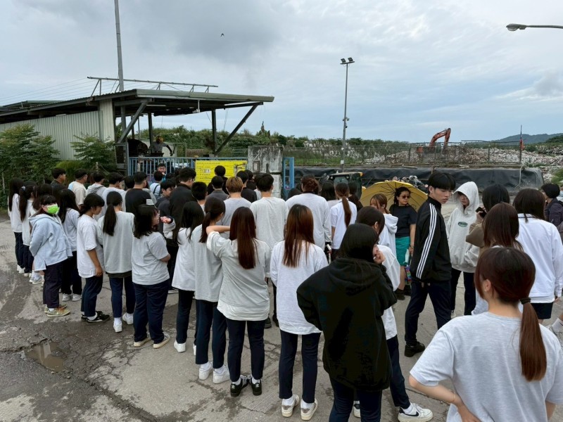 花蓮高商師生走進吉安清潔隊 游淑貞致力打造環保永續教學基地